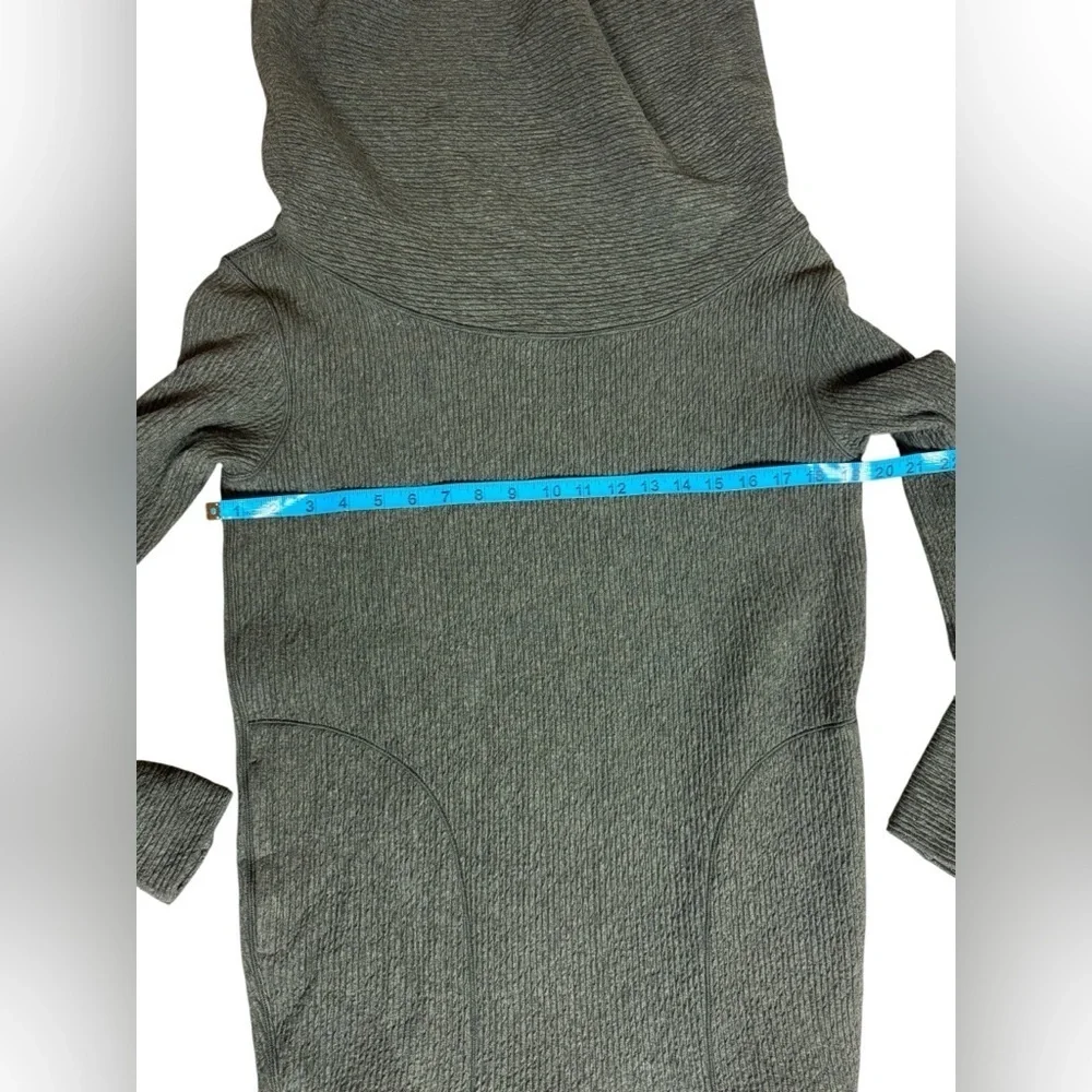 Lululemon Athletica Dark Green Cowl Neck Sweater Size XSmall G#18